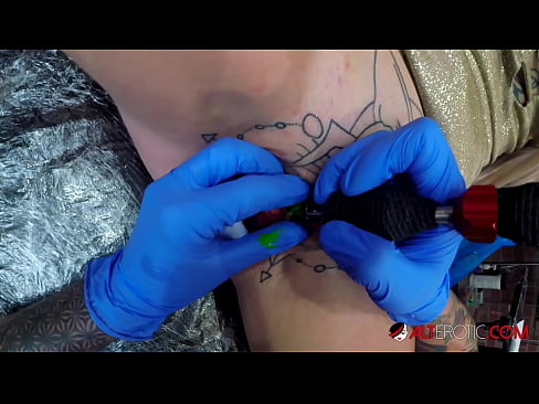 ❤️ Sully Savage oo aad u tattooed ayaa Kintirkeeda ku sawirtay tattoo ❤️  %so.xxxnd-com.ru